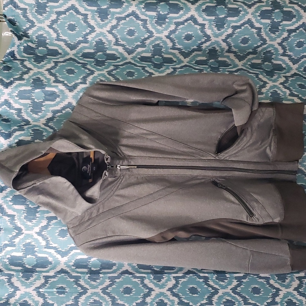 Mpg hooded handcuff zipup